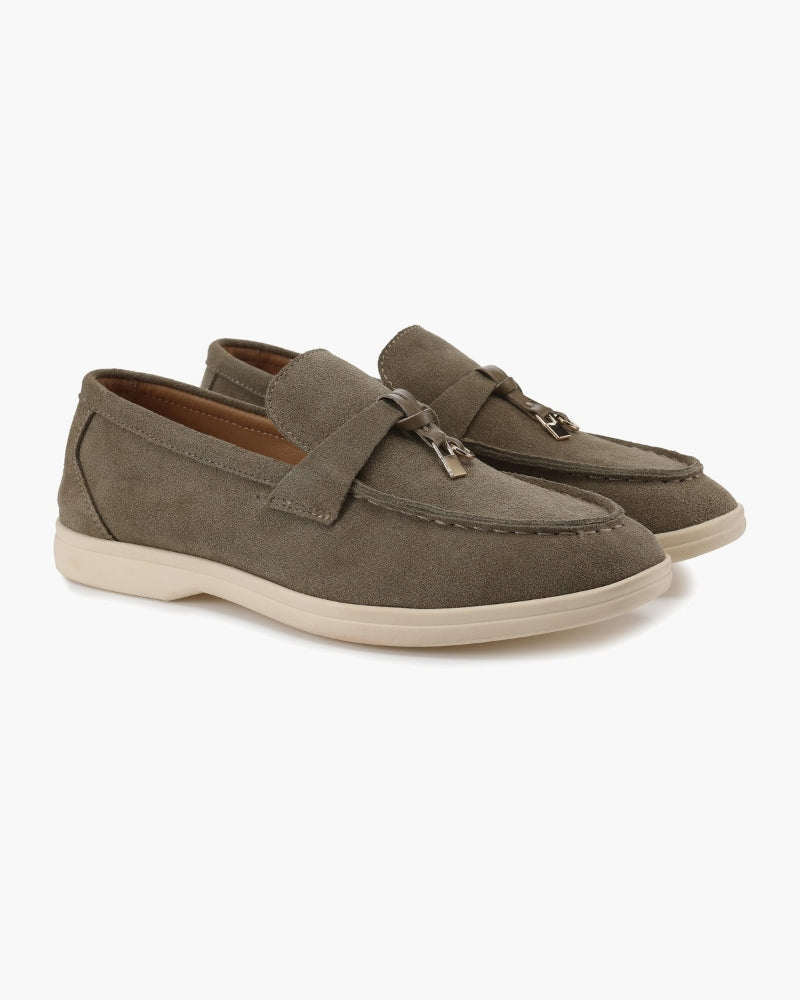 Damskie loafersy mokasyny z ozdobnym metalowym detalem i płaską podeszwą